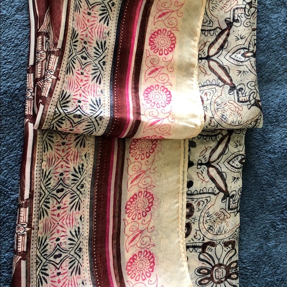 Scarf - Picture 4 of 4